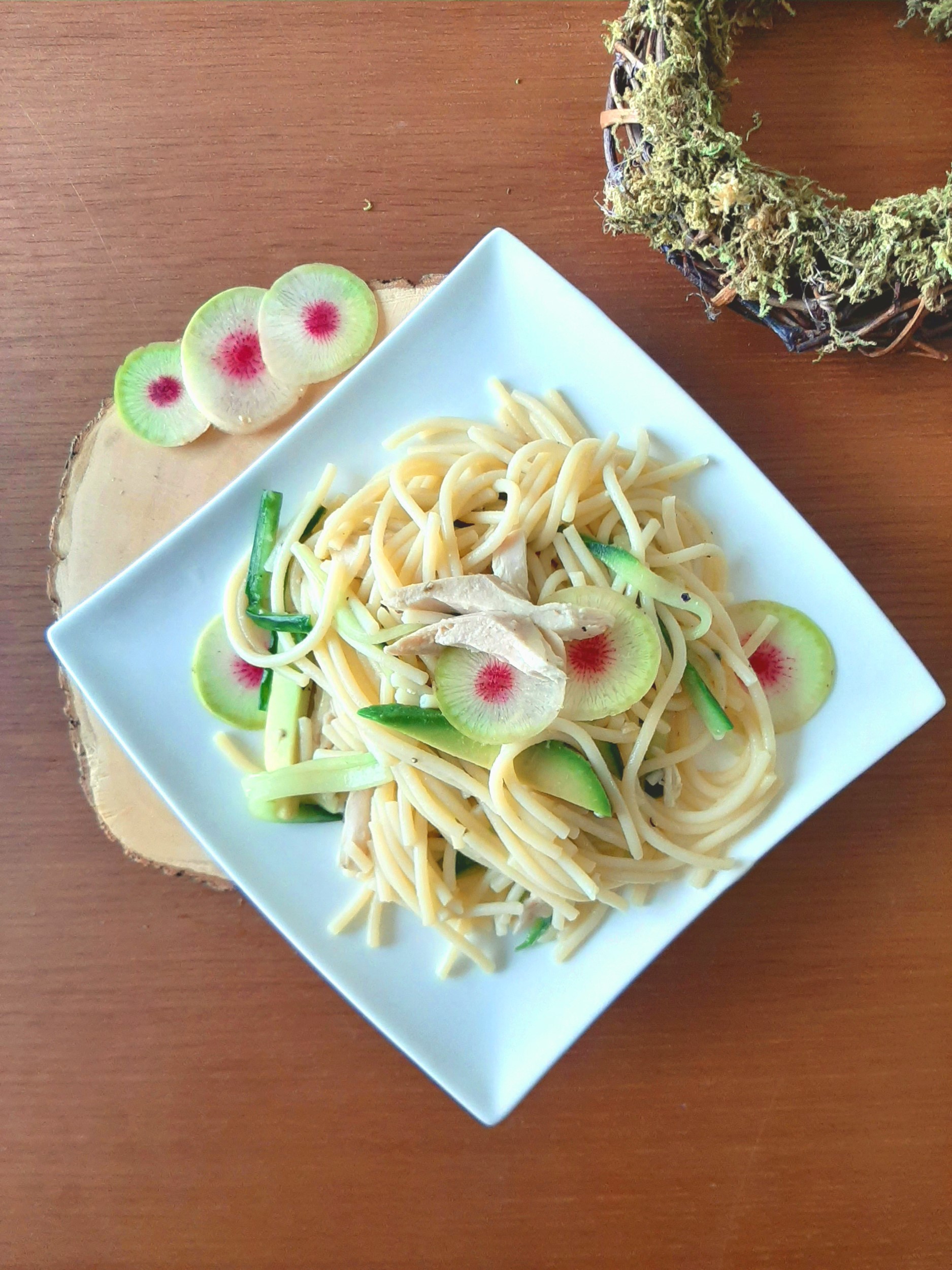 15-Min Healthy Green Pasta with Shredded Chicken | Belated Brewery