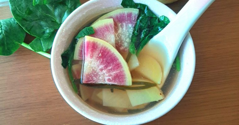 Kelp soup with watermelon radish