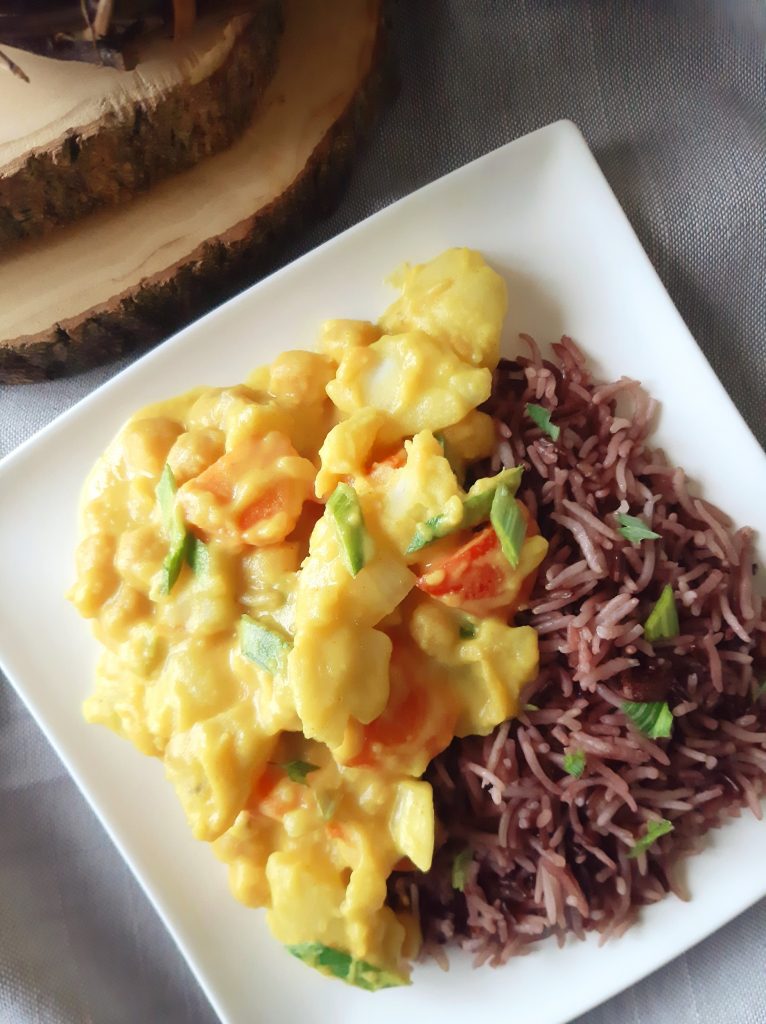 Portuguese sauce chickpea on purple rice